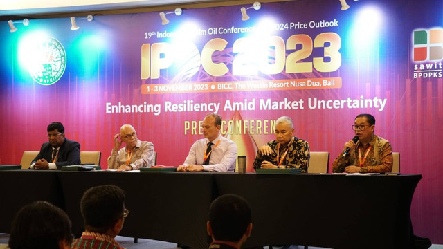 Pagelaran Indonesian Palm Oil Conference (IPOC) 2023 di Hotel Westin Bali, Kamis (2/11). dok. GAPKI