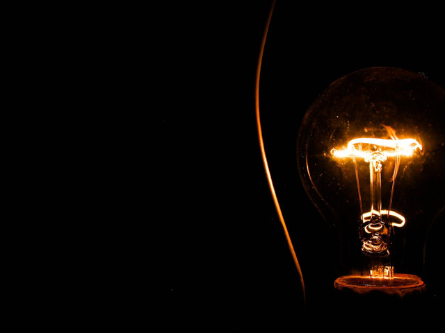 Ilustrasi Mengapa Penggunaan Energi Listrik harus Dihemat. Sumber: Unsplash/Yash Patel