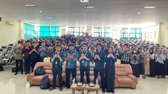Puluhan mahasiswa BEM FK Unila ikuti pelatihan kemediaan oleh Founder dan Co-founder Lampung Geh. | Foto: Renanda/Lampung Geh