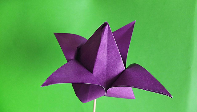 Ilustrasi bunga tulip origami. Sumber foto: Pixabay