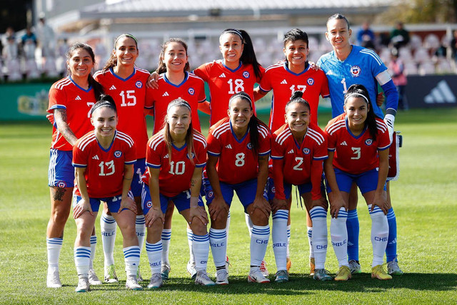Timnas Sepak Bola Wanita Chile. Foto: Instagram/@tianeendler