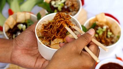 Ilustrasi Bakmi Terenak di Bandung. Sumber: Abusyaair / Pixabay