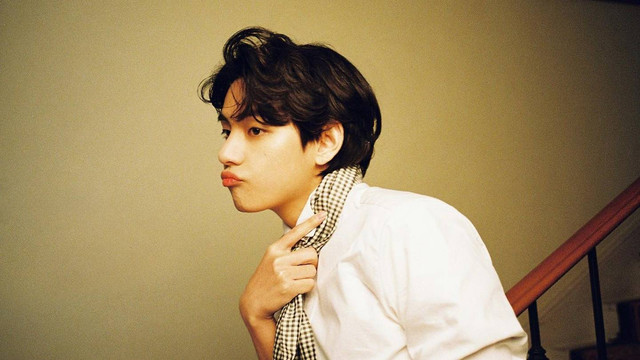 V anggota BTS. Foto: Instagram/@thv