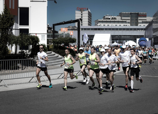 Mengenal Fun Run, Lari Santai yang Menyenangkan dan Menyehatkan | kumparan.com