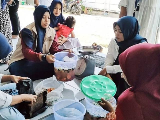 Pelatihan eco enzym di Perumahan Villa Ijen Gold, Banyuwangi