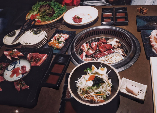 Ilustrasi tempat makan Korean BBQ di Jakarta Utara. Sumber: Unsplash/ Van Thanh.
