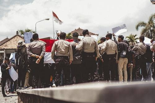 Ilustrasi Latar Belakang Terjadinya Reformasi. Sumber: Unsplash