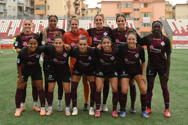 Tim wanita Pomigliano. Foto: Instagram/@pomiglianowomen