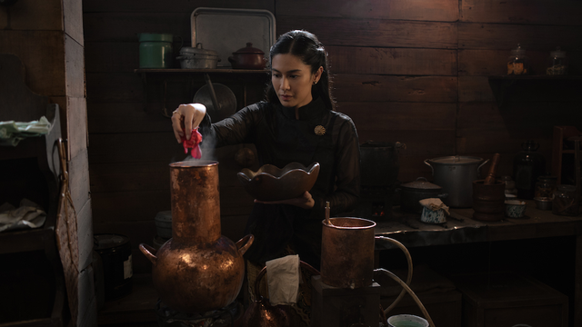 Adegan dalam serial Gadis Kretek. Foto: Netflix Indonesia