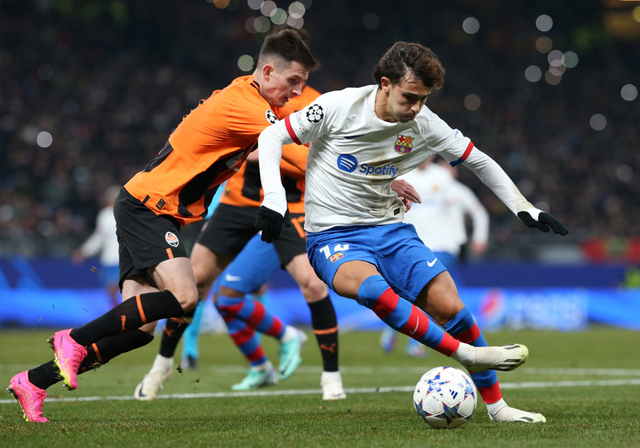 Pertandingan Liga Champions antara Shakhtar Donetsk vs Barcelona, Rabu (8/11) dini hari WIB. Foto: REUTERS/Cathrin Mueller