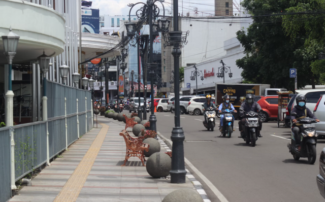Ilustrasi Cara ke Braga City Walk. Sumber: Unsplash/Erik Setia Murdani