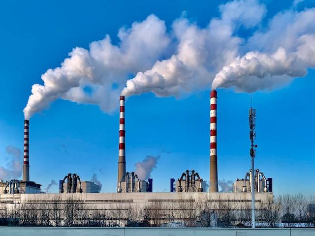 Ilustrasi Pengertian Perusahaan Manufaktur. Foto: Unsplash.com/Andreas Felske