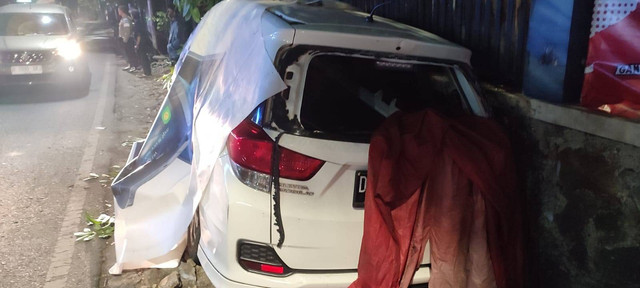Mobil Tabrak Tiga Motor Beruntun di Jalan Rumah Sakit Bandung Foto: Rachmadi Rasyad/kumparan