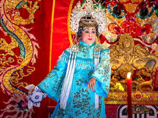 Ilustrasi perbedaan unsur pementasan teater tradisional rakyat istana. Sumber: pexels.com/QuangNguyenVinh.
