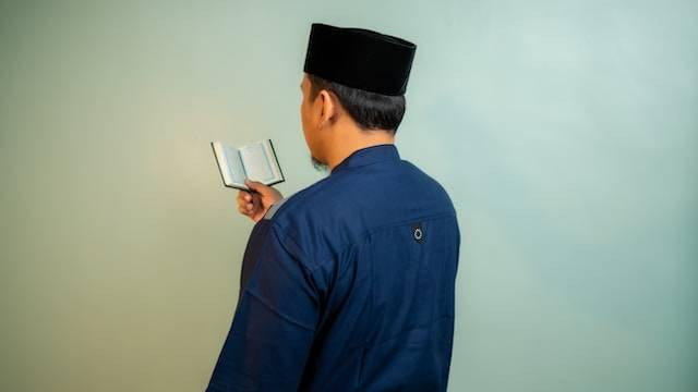 Ilustrasi doa setelah tahiyat akhir sebelum salam NU. Foto: Unsplash