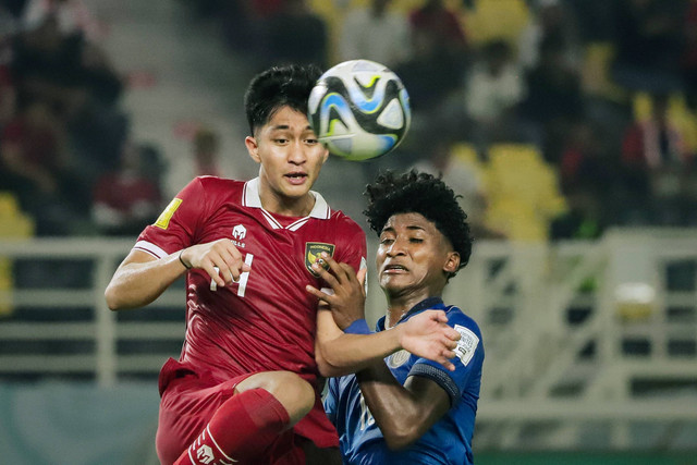 Timnas Indonesia melawan Timnas Ekuador pada laga Grup A Piala Dunia U-17 2023 di Stadion Gelora Bung Tomo, Surabaya, Jawa Timur, Jumat (10/11/2023). Foto: Jamal Ramadhan/kumparan