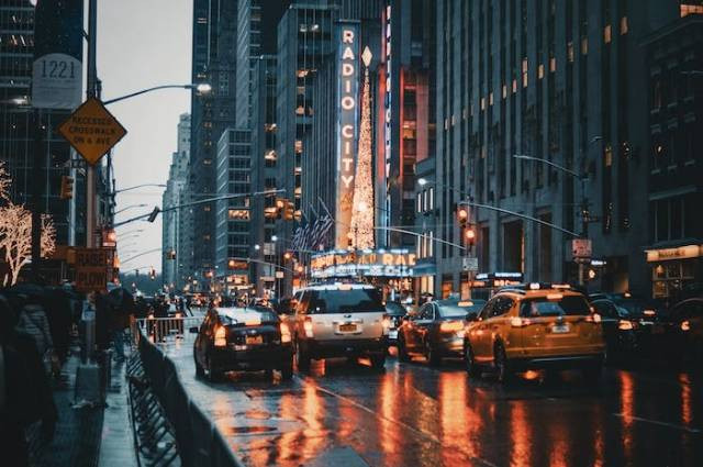 Ilustrasi pengertian ideologi negara, sumber foto: Josh Hild by pexels.com