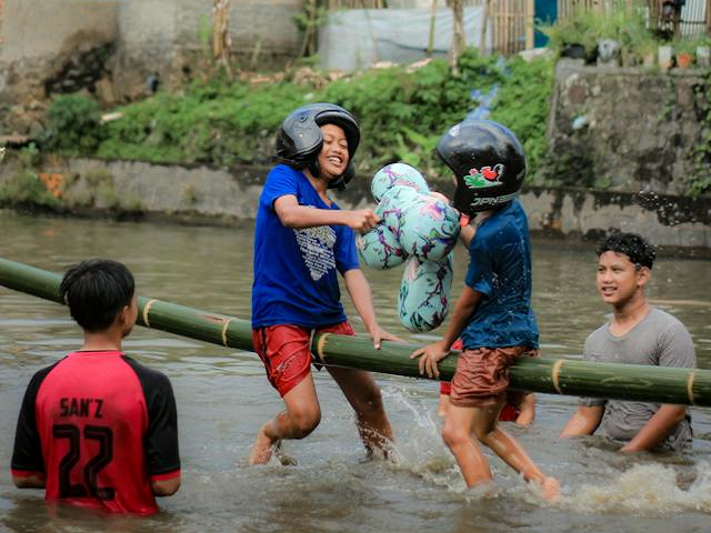 Ilustrasi contoh sikap terpuji sesuai dengan Pancasila. Sumber: pexels.com/FirmanFatthul.