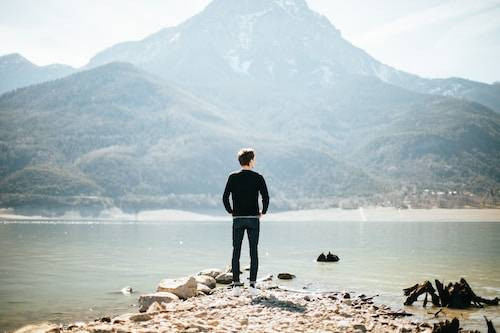 Ilustrasi Ciri-ciri Cowok Idaman. Sumber: Unsplash