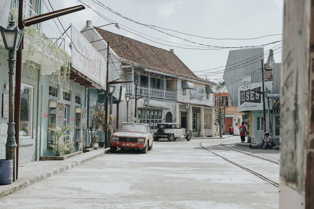 Ilustrasi Studio Gamplong. Unsplash/muhammad arief.