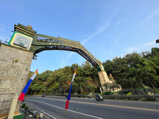 Gapura Kabupaten Gunungkidul tampak belakang. Foto: Dok. Dinas PU Gunungkidul