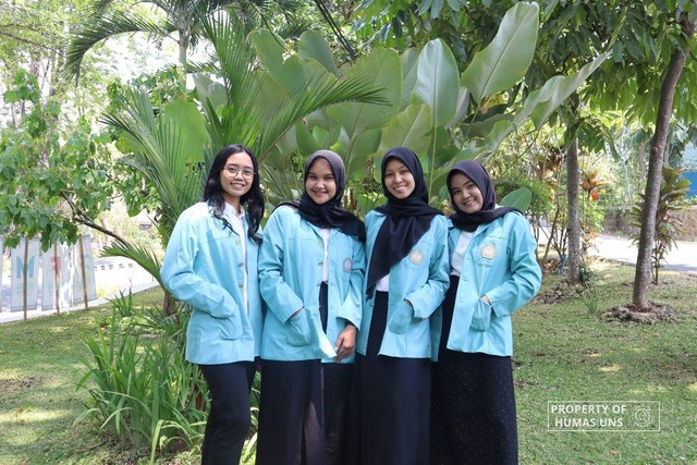 Mahasiswa UNS Kembangkan Permen Kapas ekstrak daun pepaya. Foto: Dok. Humas UNS