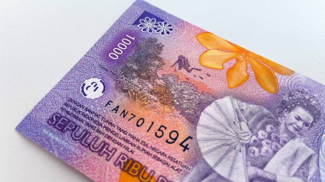 Uang pecahan 10.000 rupiah. Foto: Mamimages/Shutterstock