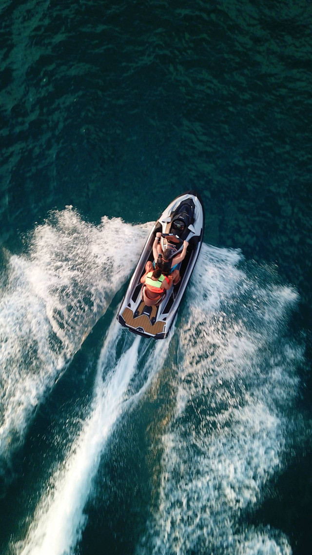 Ilustrasi jetski. Foto: Aerial-motion/Shutterstock