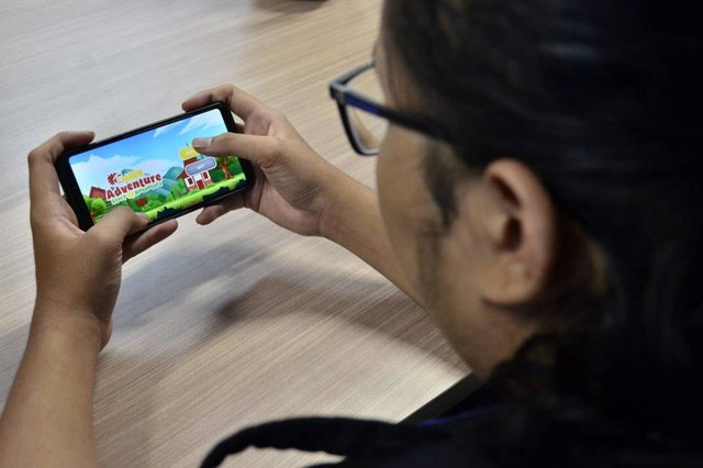 Pengujian game 'Si Warik' oleh mahasiswa Udinus. Foto: Udinus