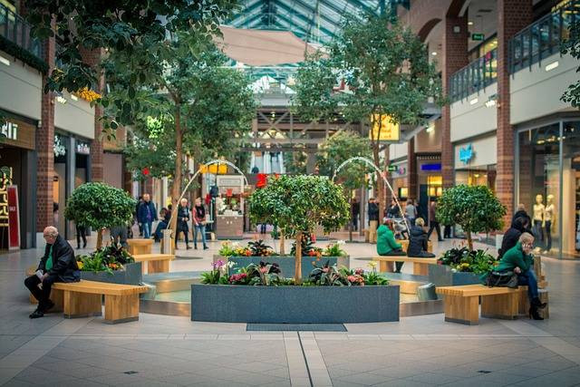 Ilustrasi jam operasional PIK Avenue Mall. Sumber foto: Pixabay @mediagoat
