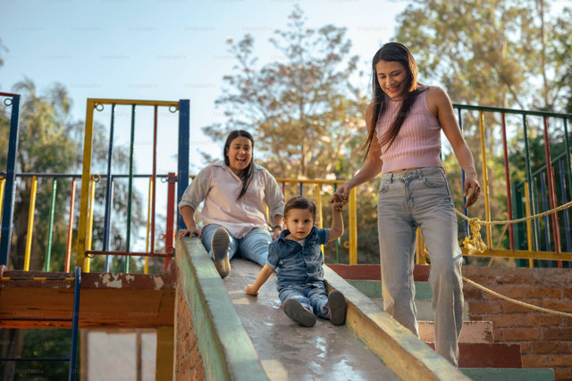 Ilustrasi Rainbow Slide Bogor. Foto: Unsplash/Insplash+