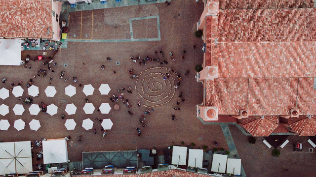 Ilustrasi engertian pemberdayaan komunitas lokal, Sumber: Pexels/Kelly