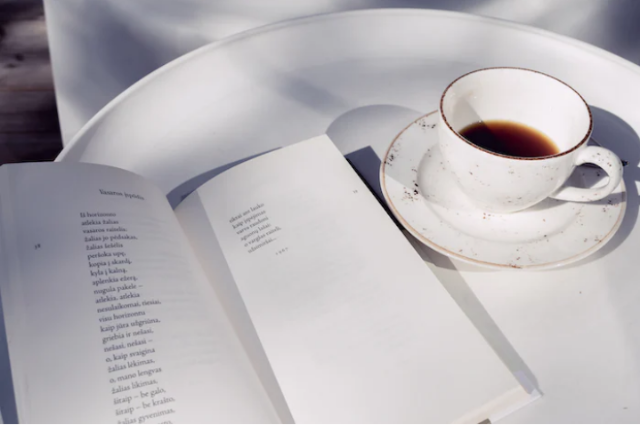 Ilustrasi contoh rima dalam puisi. Sumber foto: unsplash/Rima Kruciene