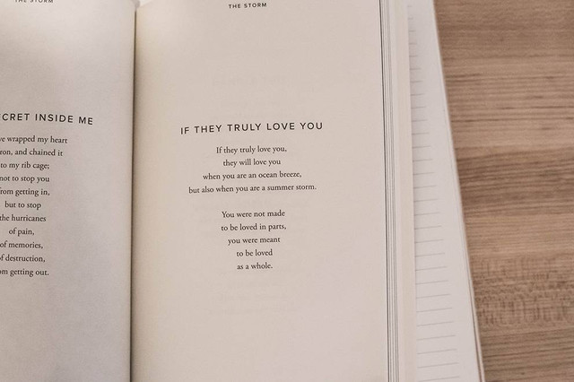 Ilustrasi contoh puisi tentang sekolah. Sumber: www.unsplash.com