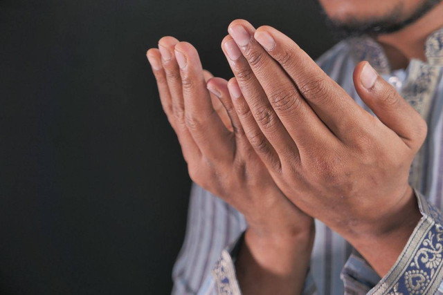 Arti Astaghfirullah Wa Atubu Ilaih. Foto: Pexels