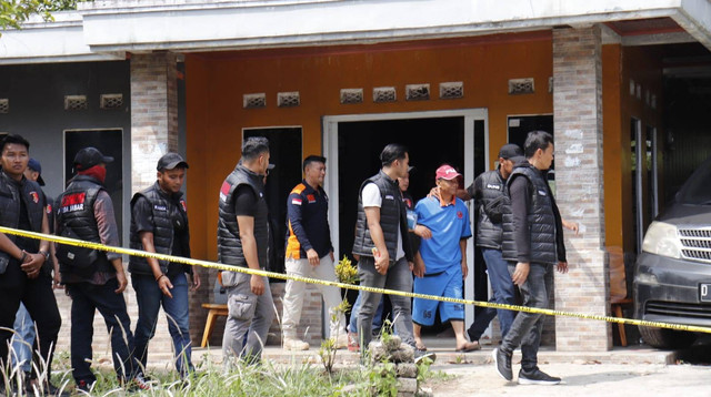 Yosep Hidayah saat mengikuti rekonstruksi pembunuhan ibu-anak di Subang, Rabu (22/11/2023). Foto: Dok. Istimewa
