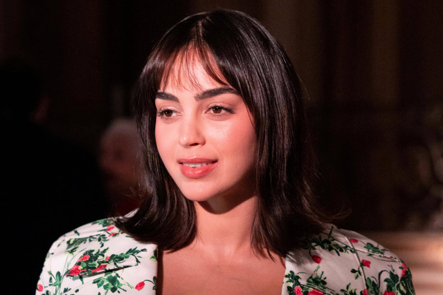 Melissa Barrera menghadiri peragaan busana Carolina Herrera Fall/Winter 2023 selama New York Fashion Week di The Plaza Hotel di New York, pada 13 Februari 2023.