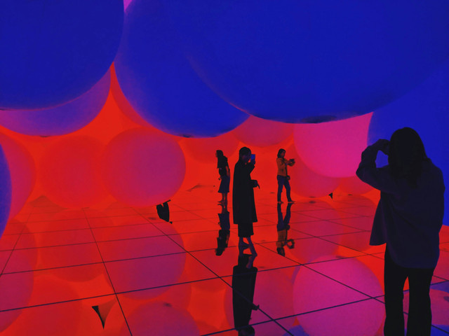Ilustrasi harga tiket TeamLab Planets Tokyo, Unsplash/note thanun.