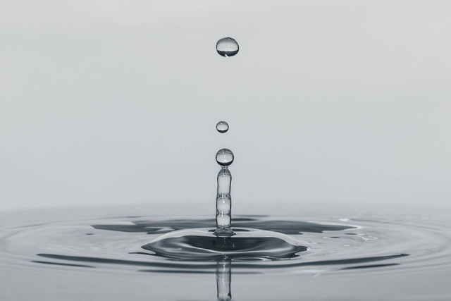 Ilustrasi Contoh Soal Fluida Dinamis. Sumber: Unsplash/César Couto