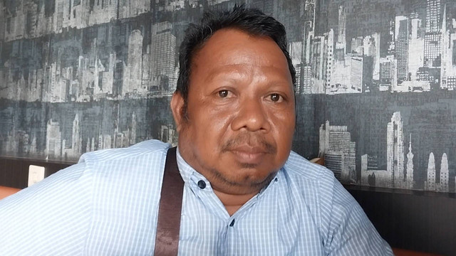 Ketua Flobamora Kabupaten Sekadau, Paulus M K Manehat. Foto: Dina Mariana/Hi!Pontianak