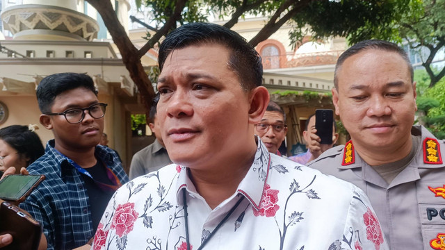 Dirreskrimsus Polda Metro Jaya Kombes Pol Ade Safri Simanjuntak saat dijumpai di Mapolda Metro Jaya, Jakarta, Jumat (24/11/2023). Foto: Thomas Bosco/kumparan
