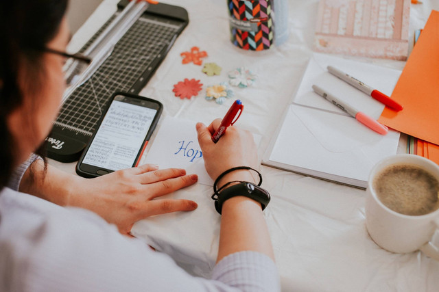 Ilustrasi kepanjangan dari IQ, EQ, SQ, dan PQ, sumber: unsplash/ClaytonnWeb