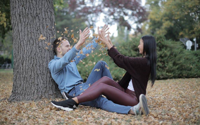 Ilustrasi kekurangan dan kelebihan hubungan tanpa status. Sumber: Andrea Piacquadio/pexels.com