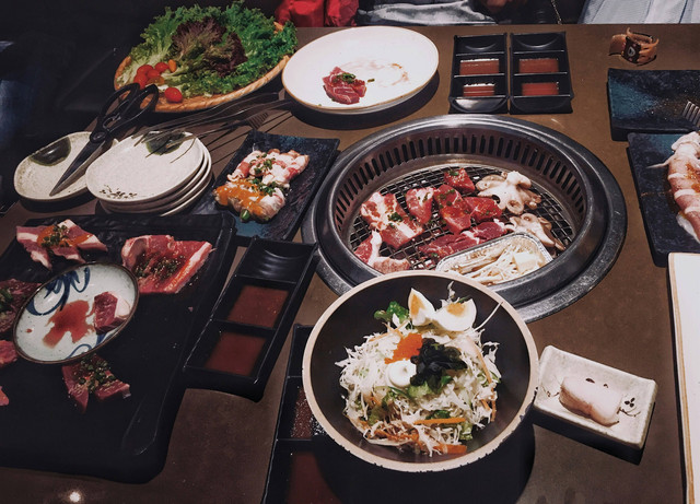Ilustrasi Restoran di Lot 6 SCBD, Foto: Unsplash/Van Thanh