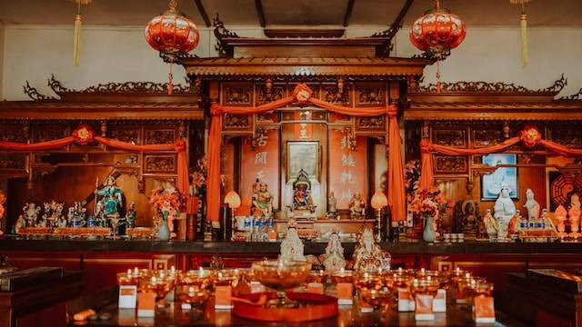 Ilustrasi vihara di Bali yang unik dan menarik, sumber foto: unsplash.com/Heqi Valiansyah