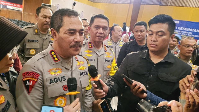 Wakapolri Komjen Pol Agus Andrianto ketika di acara Bakti Sosial dan Kesehatan yang digelar Polri di ISI Yogya, di Kapanewon Sewon, Kabupaten Bantul, Rabu (29/11/2023). Foto: Arfiansyah Panji Purnandaru/kumparan