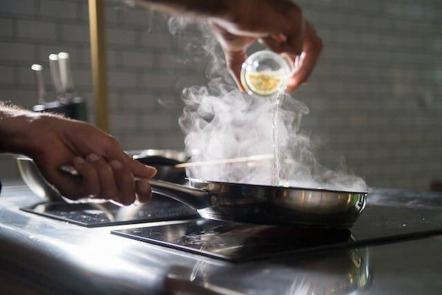 contoh energi kalor. Sumber: pexels.com/Kampus Production