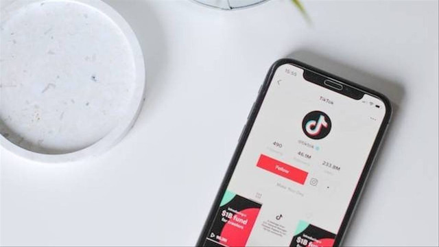 Ilustrasi kenapa akun TikTok dibatasi. Foto: Nik/Unsplash