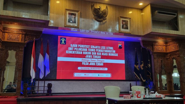 Psikotest pemegang senjata less lethal 