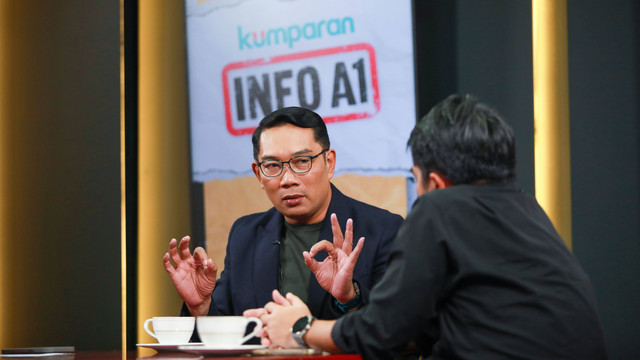 Ketua Tim Kampanye Daerah (TKD) Ridwan Kamil menjawab pertanyaan di acara Info A1 di kumparan, Jakarta, Kamis (30/11). Foto: Aditia Noviansyah/kumparan